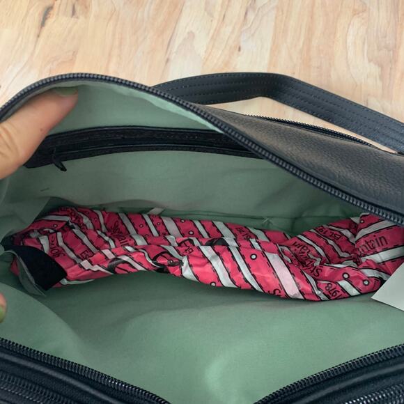 Stone Mountain Black Shoulder Bag - Picture 6 of 9